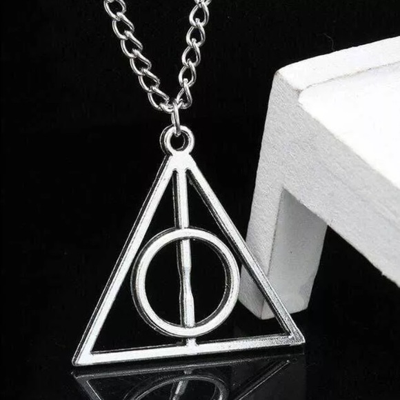 Silver Deathly Hallows Harry Potter Necklace - Picture 1 of 1